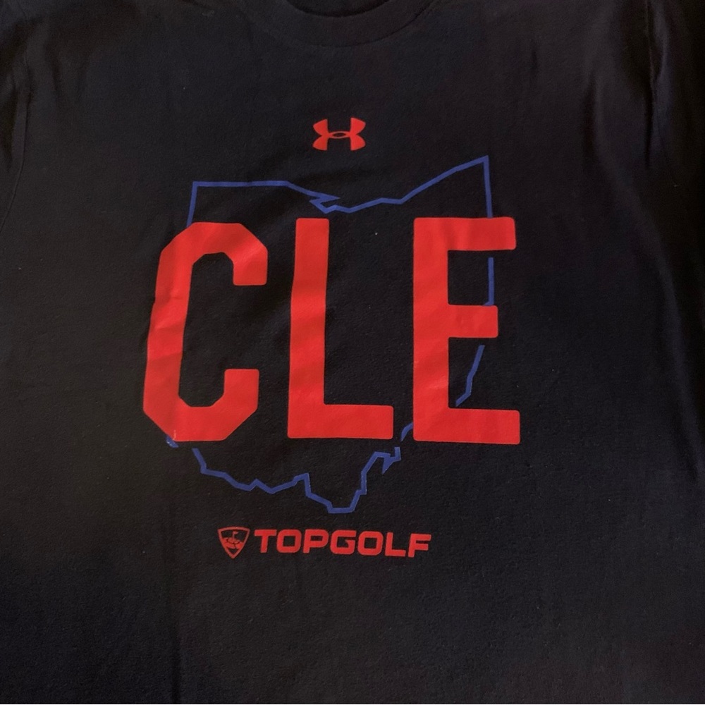 Topgolf Cleveland Under Armour soft T Shirt, men’s size small navy, gently used